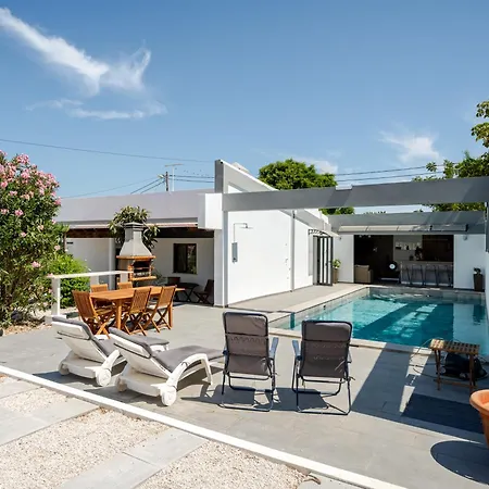 Dom wakacyjny Casa Eli - 3 Bedroom House With Pool - Holidayspt *