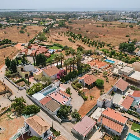 Casa Eli - 3 Bedroom House With Pool - Holidayspt Quelfes